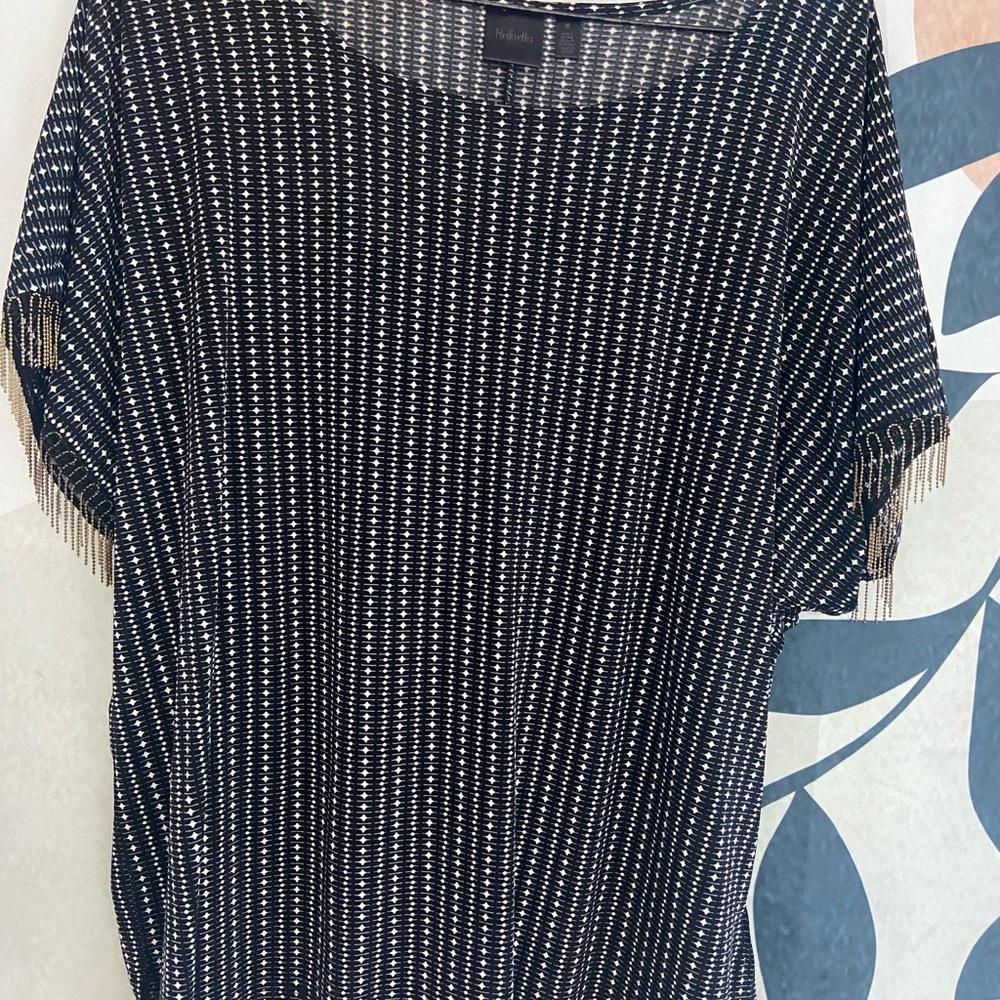 Black and White Patterned Women's Top